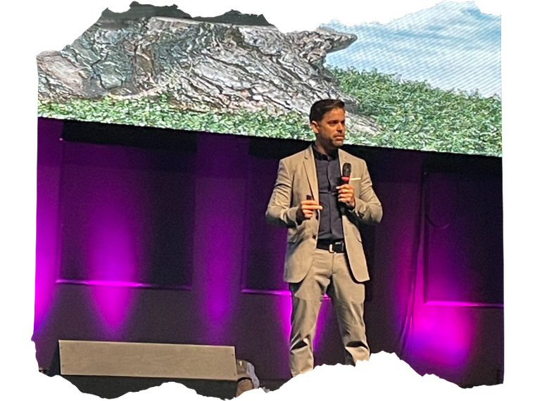Rodrigo Muccini palestrando
